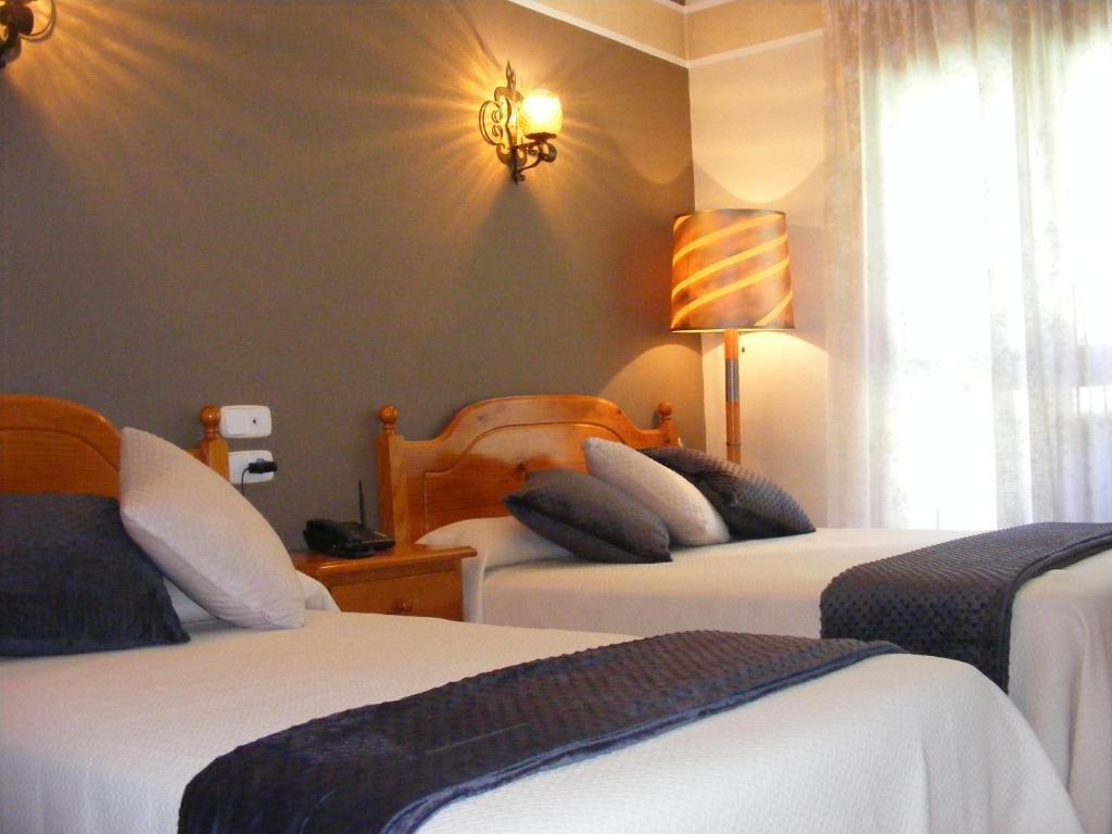 Meson De Salinas Hotel Salinas de Bielsa Room photo